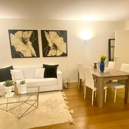 J'adore Scala Apartment Milan